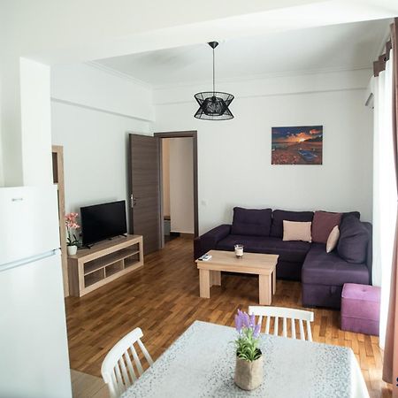 Explore Greece From Comfortable City Centre Apartment Chalkida Exterior foto