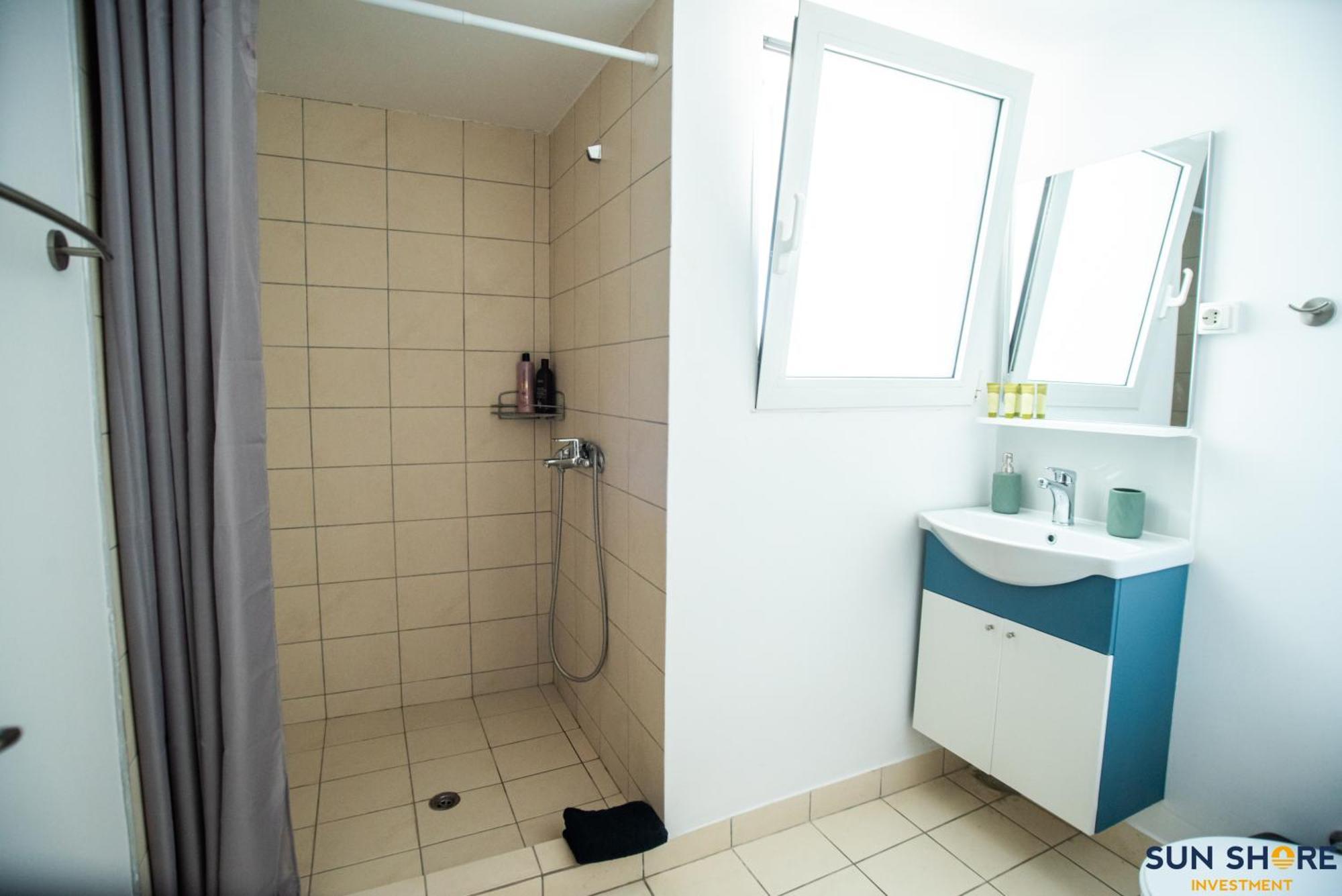 Explore Greece From Comfortable City Centre Apartment Chalkida Exterior foto